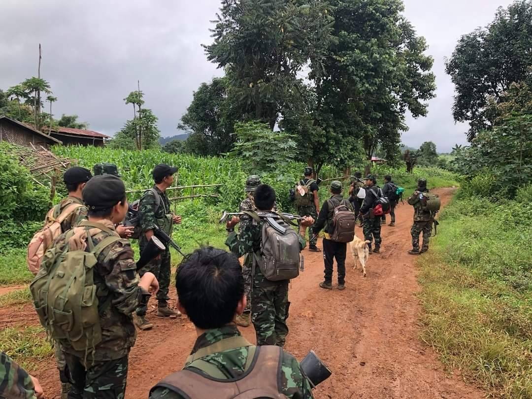 Fighters from the Karenni National Defence Force, a network of civilian resistance fighters, Karenni organisations and armed groups in Kayah State. (KNDF / Kantarawaddy Times)