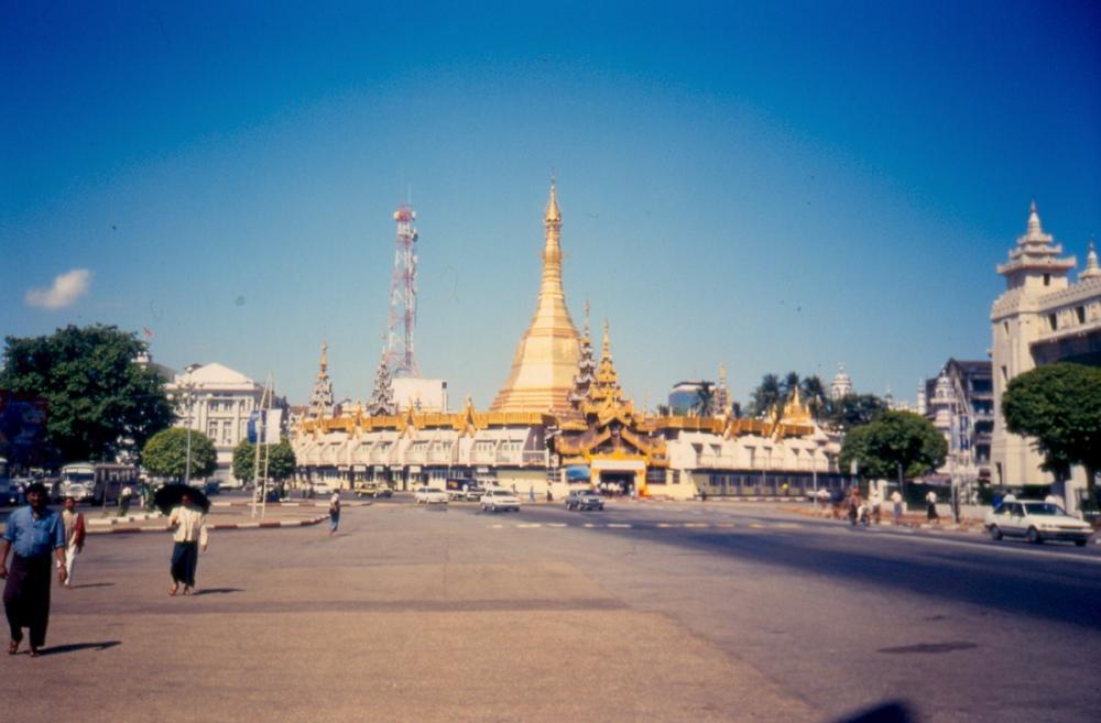 A view of Sule Pagoda in downtown Yangon circa 1996. (Visit Myanmar)