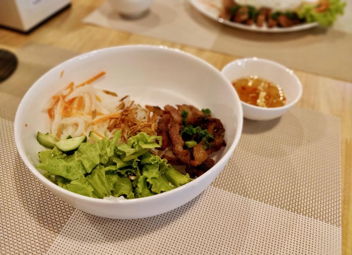 Bun thit nuong served with a sweet dipping sauce.